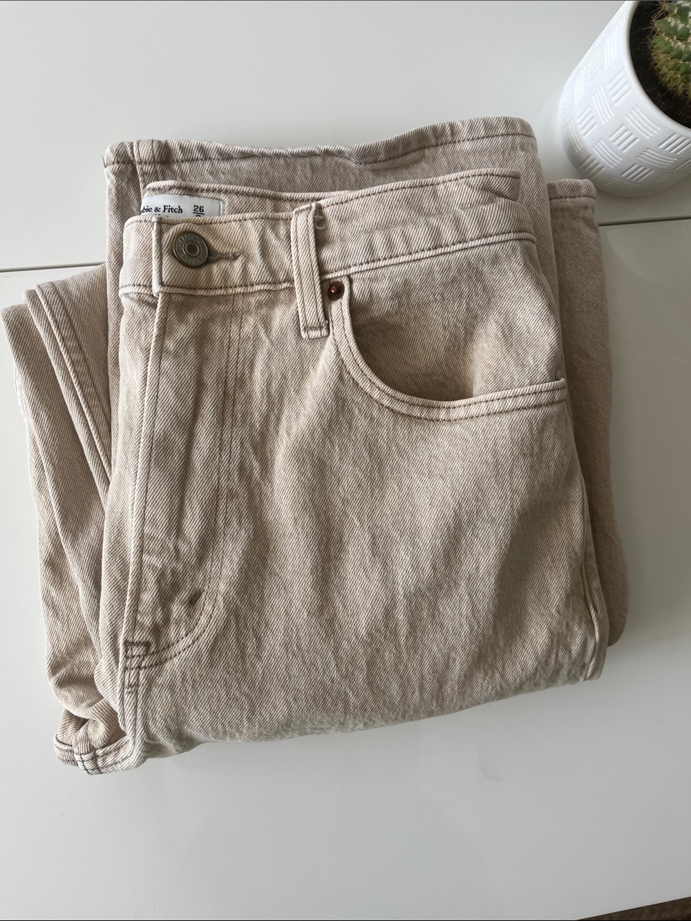 Abercrombie & Fitch 90s High-Rise Relaxed Jeans 26L